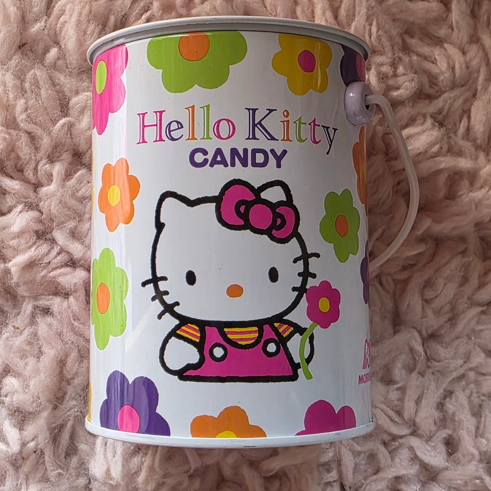 Hello Kitty Candy tin 1993